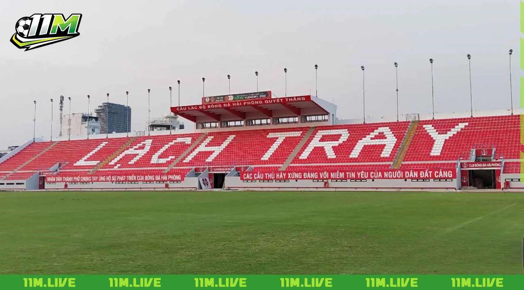 san van dong lach tray