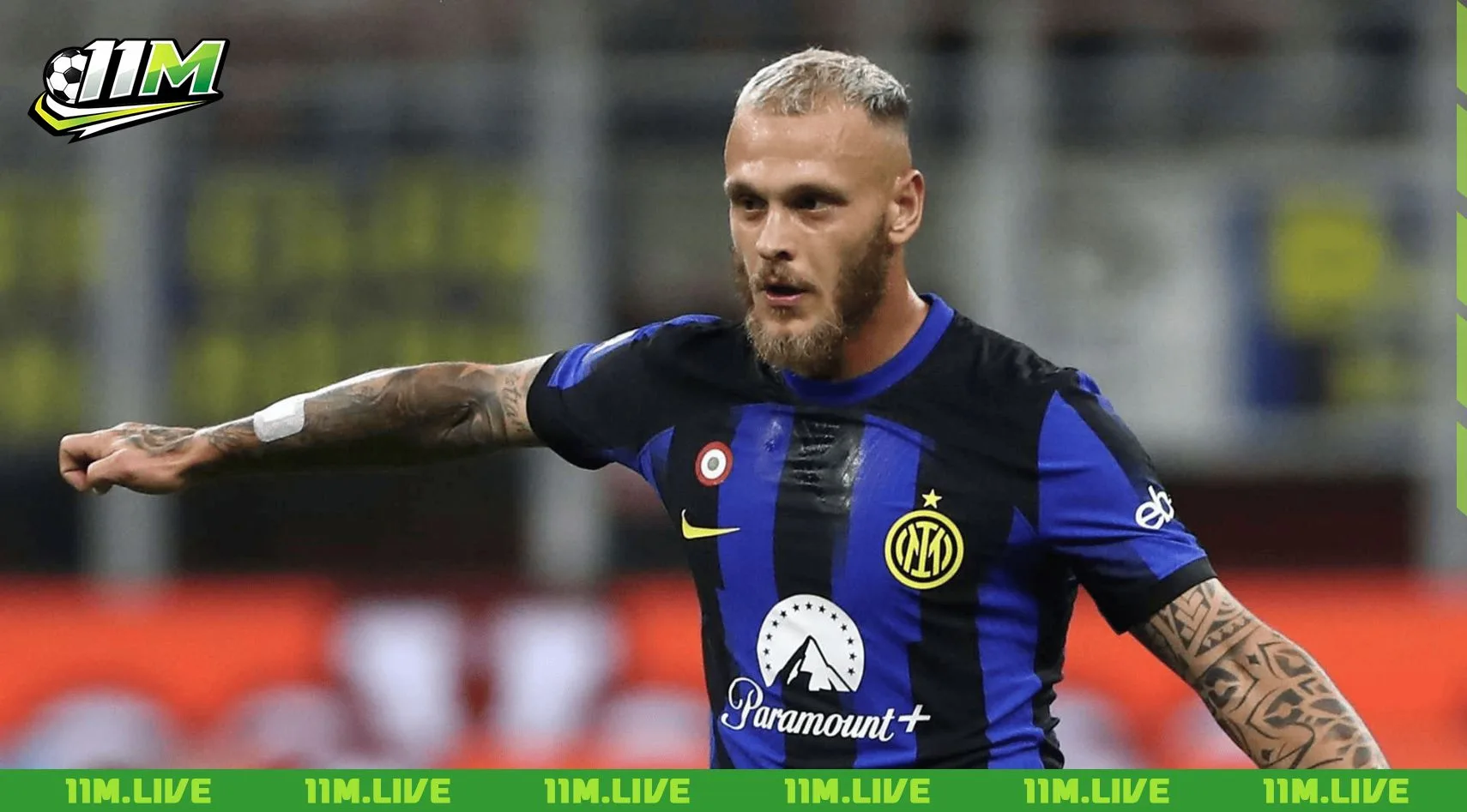 hậu vệ c&aacute;nh tr&aacute;i