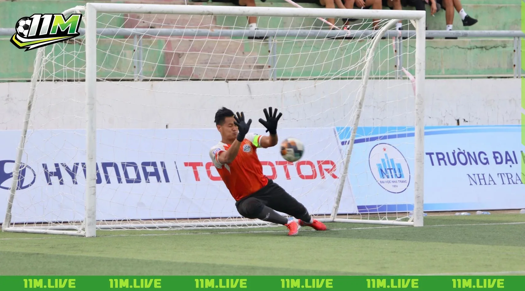 luật thủ m&ocirc;n s&acirc;n 7