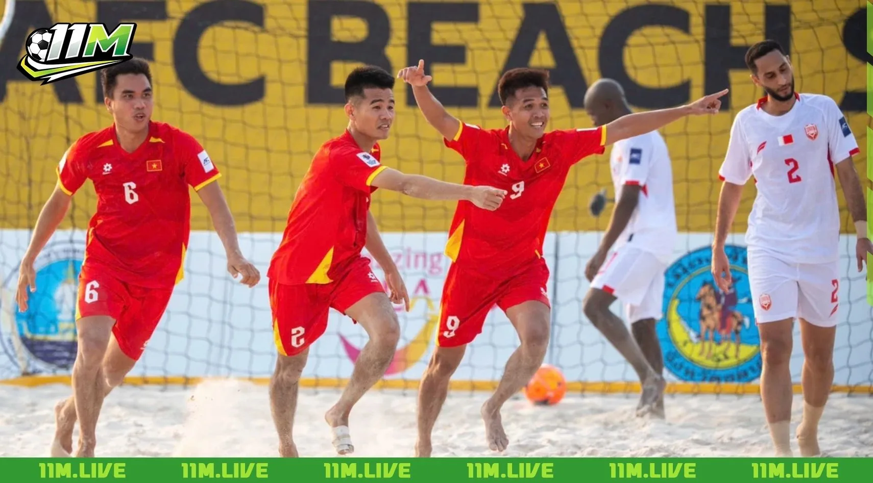 b&oacute;ng đ&aacute; b&atilde;i biển