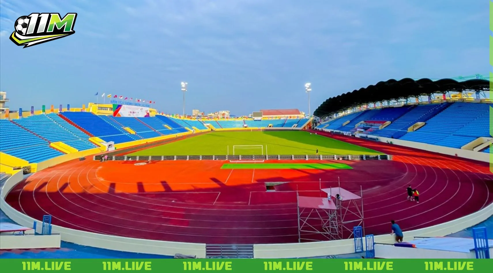 san van dong lon nhat viet nam