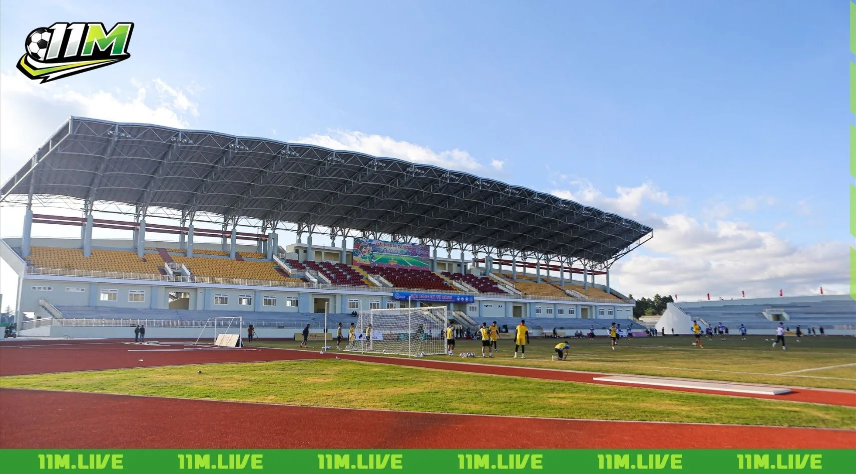 s&acirc;n vận động Đ&agrave; Lạt