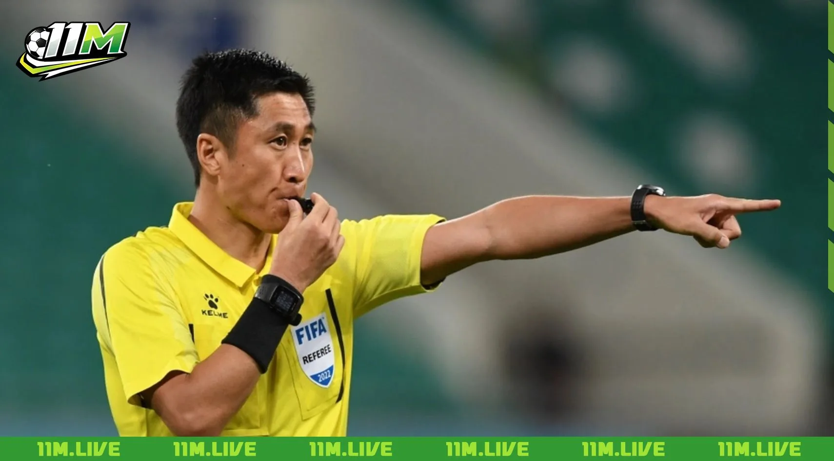 k&yacute; hiệu tay của trọng t&agrave;i b&oacute;ng đ&aacute;