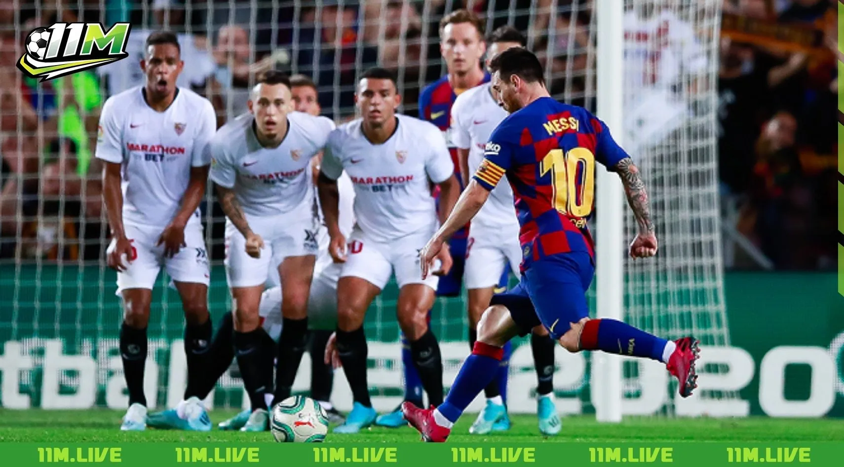 luật chạm tay trong b&oacute;ng đ&aacute;