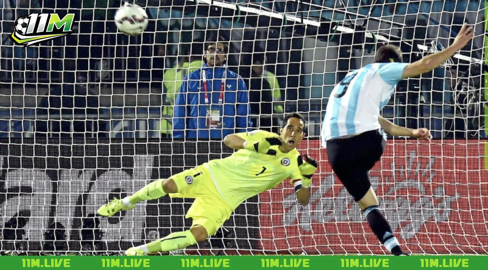 hiệp phụ b&oacute;ng đ&aacute;