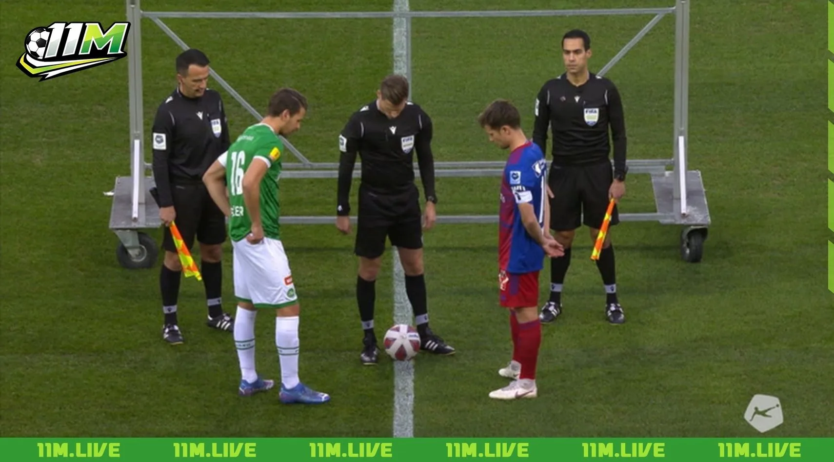 luật giao b&oacute;ng trong b&oacute;ng đ&aacute;