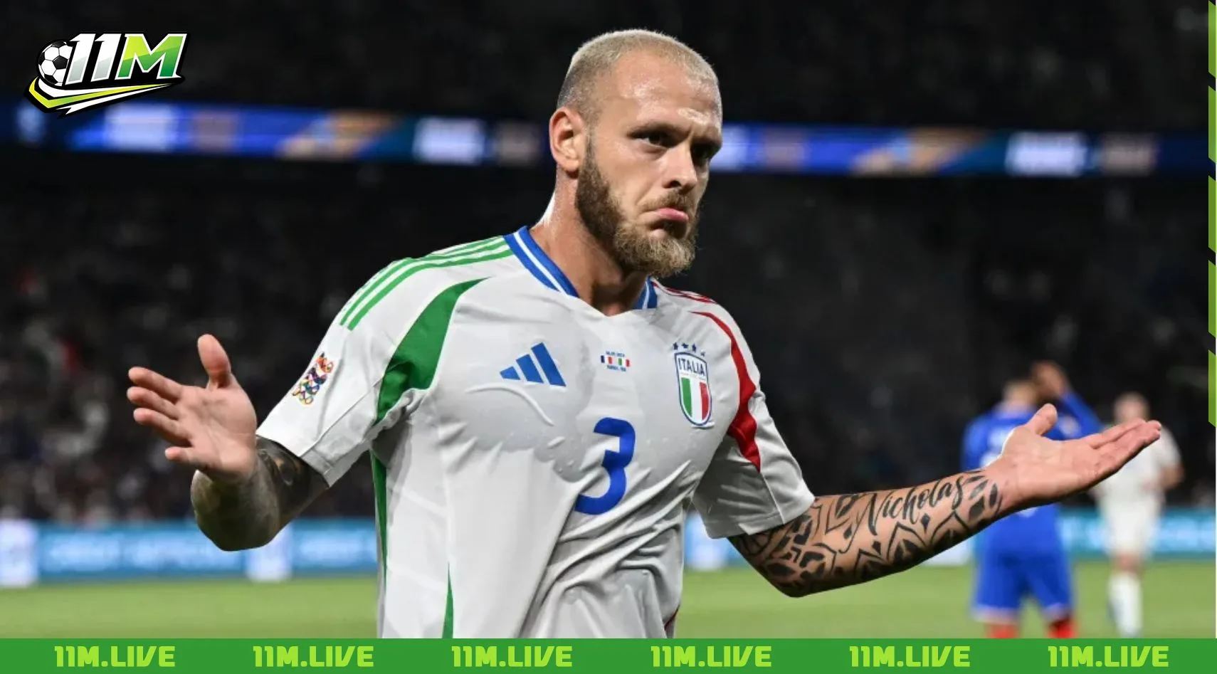 hậu vệ c&aacute;nh tr&aacute;i