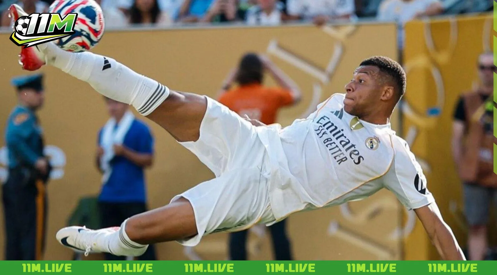 tiền đạo c&aacute;nh tr&aacute;i